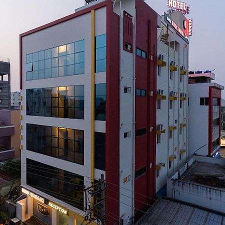 Hotel Mookambika Comforts Tirupati Extérieur photo